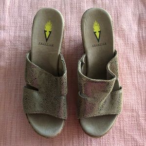 Volatile platforms gold shimmer never worn. NWOT